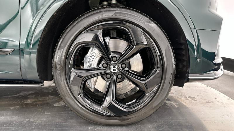 Used Bentley Bentayga 2025 for sale - 76835662: Photo 9