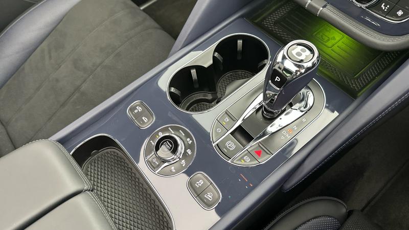 Used Bentley Bentayga 2025 for sale - 76722809: Photo 18