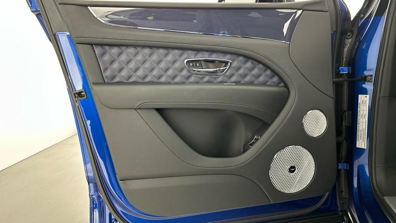 Used Bentley Bentayga 2025 for sale - 76722809: Photo 21