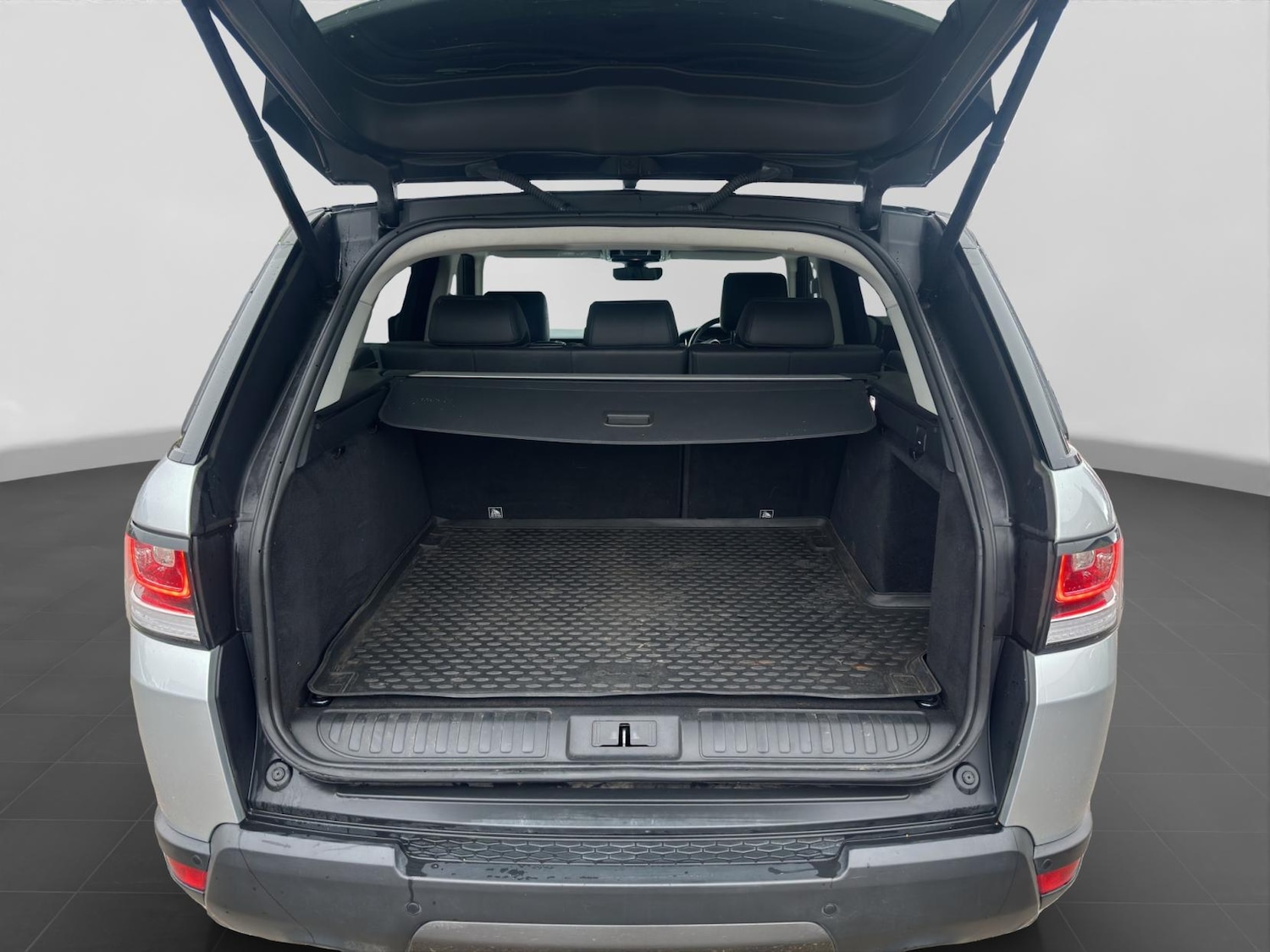 Used Land Rover Range Rover Sport 2017 for sale - 76650001: Photo 19