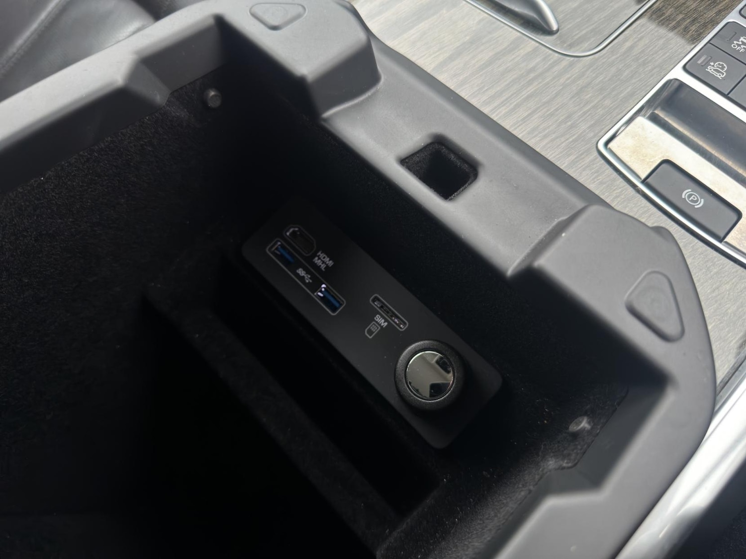 Used Land Rover Range Rover Sport 2017 for sale - 76650001: Photo 30