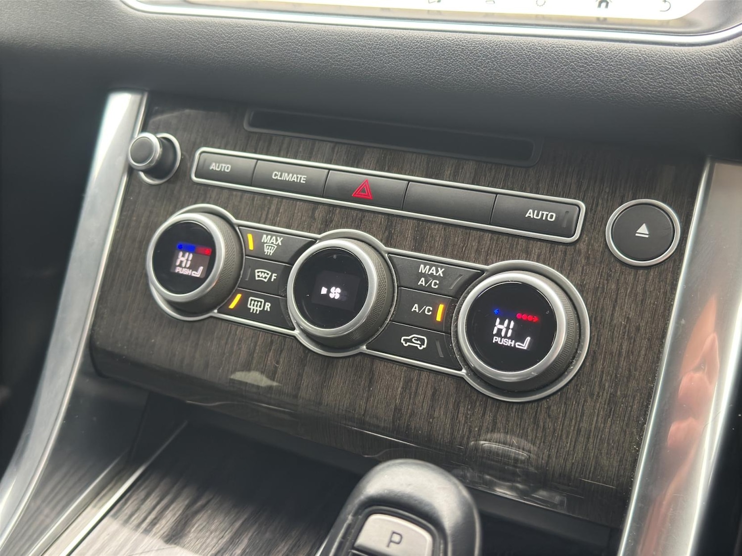 Used Land Rover Range Rover Sport 2017 for sale - 76650001: Photo 31