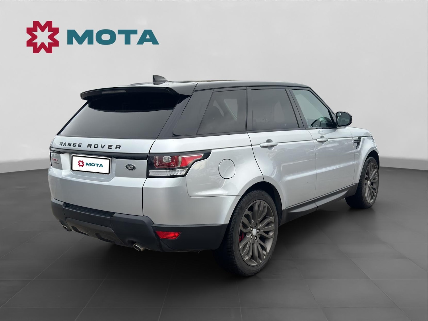 Used Land Rover Range Rover Sport 2017 for sale - 76650001: Photo 4