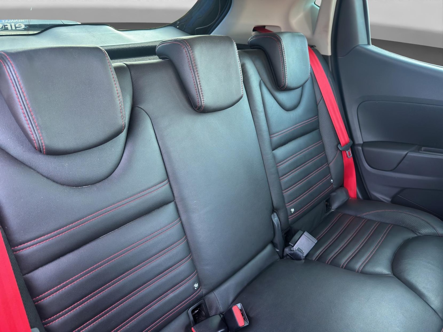 Used Renault Clio 2017 for sale - 76709826: Photo 13