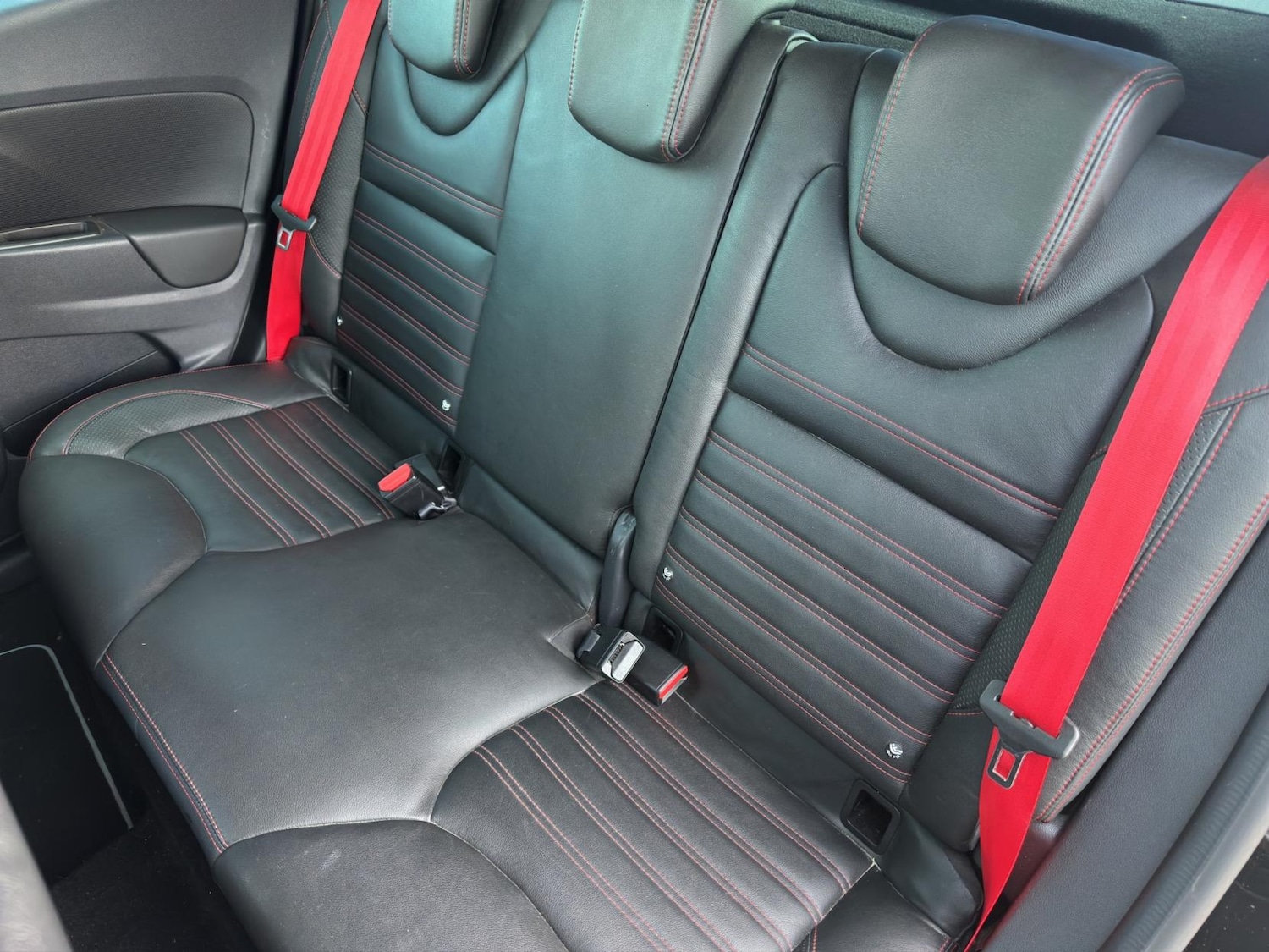 Used Renault Clio 2017 for sale - 76709826: Photo 19