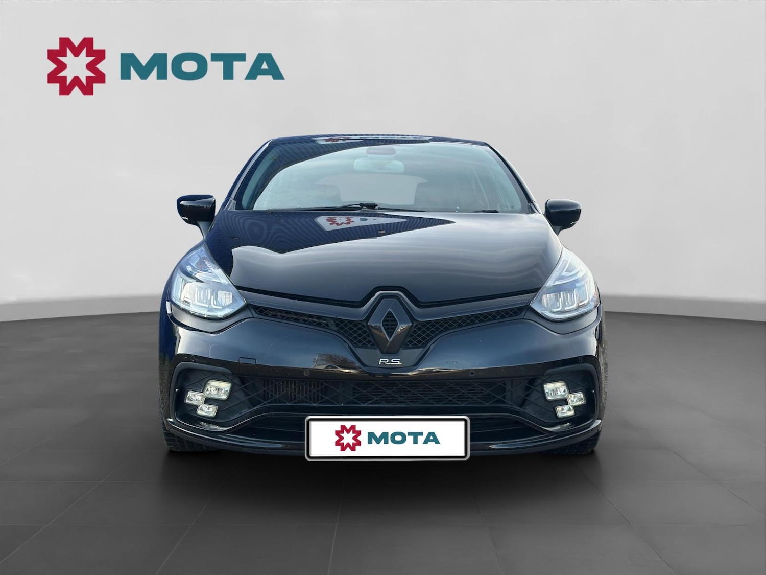Used Renault Clio 2017 for sale - 76709826: Photo 2