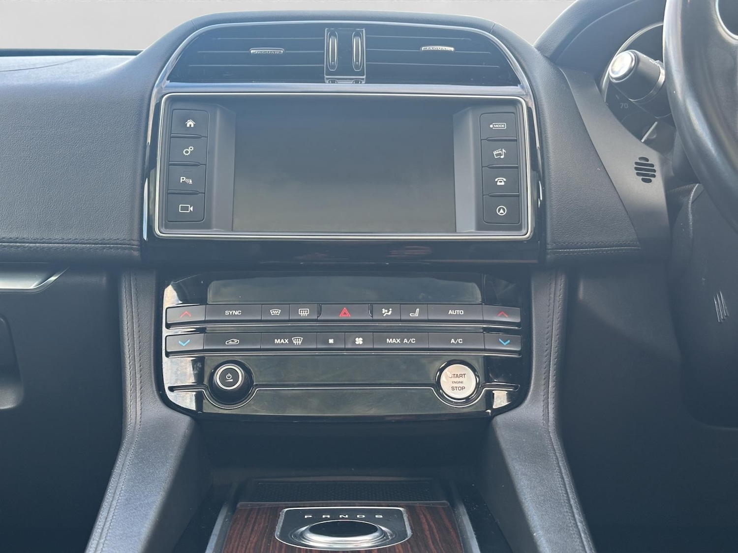 Used Jaguar F-Pace 2017 for sale - 77545448: Photo 16