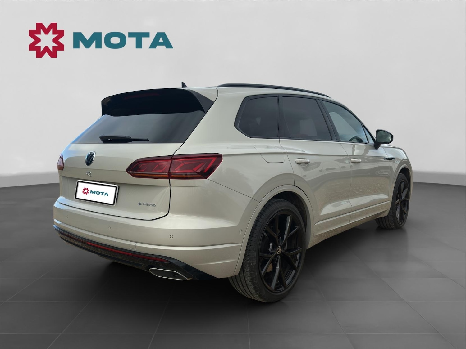 Used Volkswagen Touareg 2023 for sale - 76649998: Photo 4