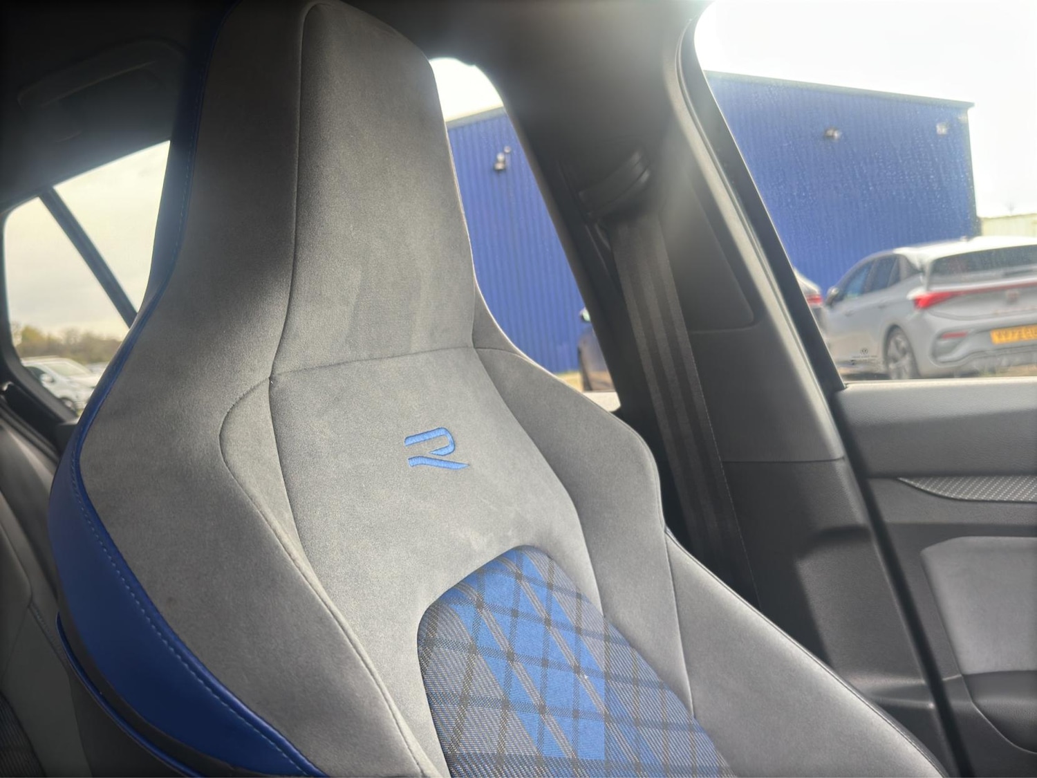 Used Volkswagen Golf 2022 for sale - 76650005: Photo 35