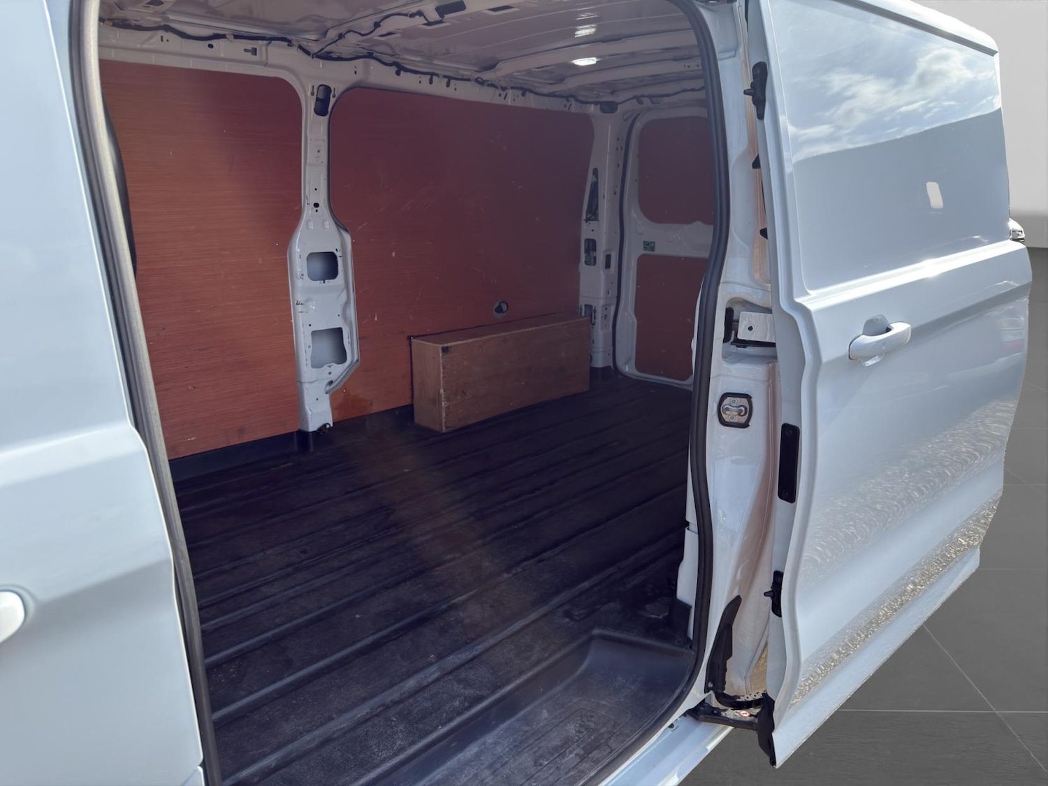 Used Ford Transit Custom 2024 for sale - 76649996: Photo 21