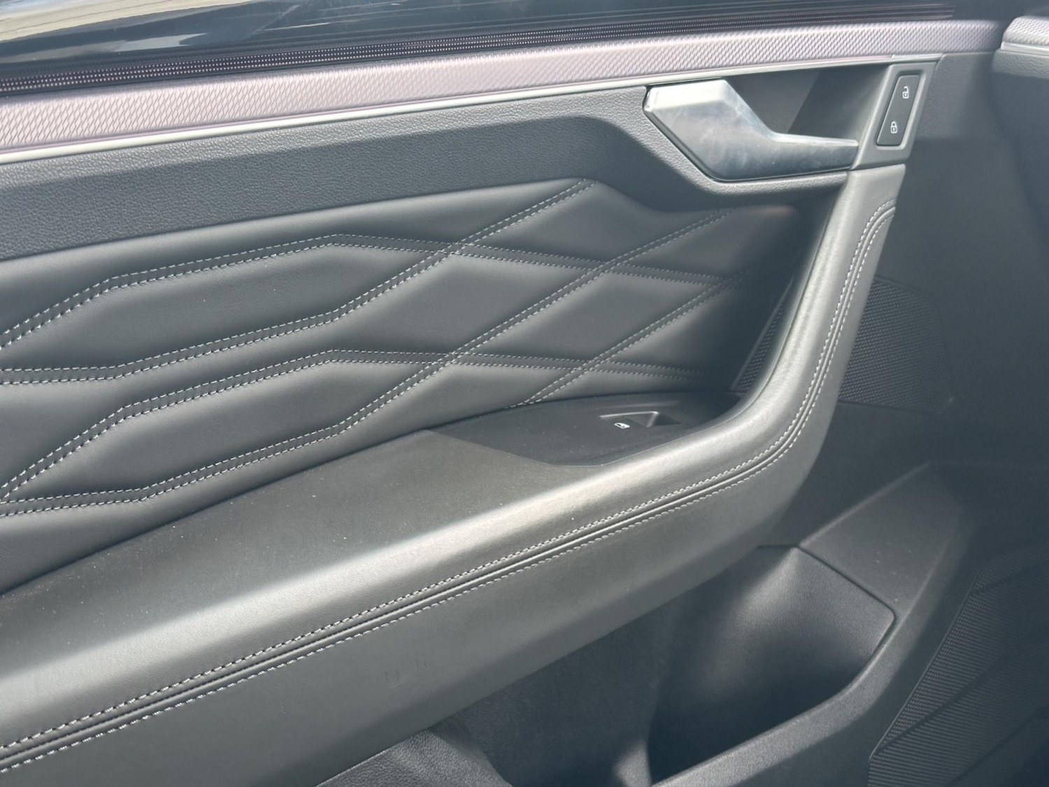 Used Volkswagen Touareg 2023 for sale - 77225341: Photo 19