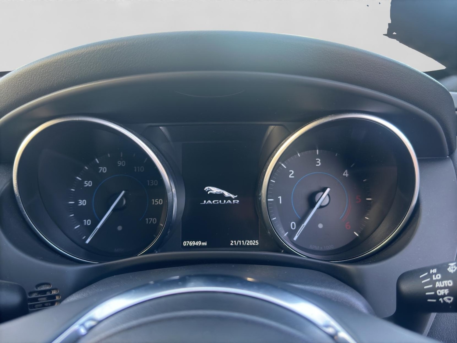 Used Jaguar XE 2016 for sale - 76696992: Photo 11