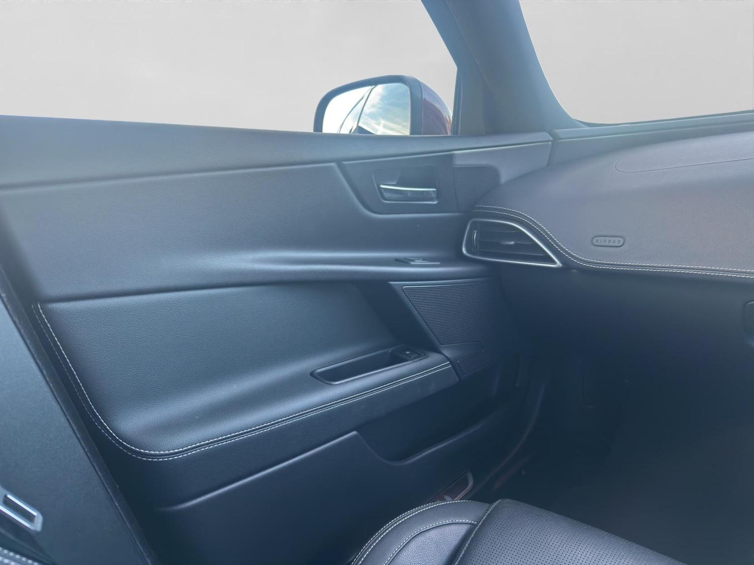 Used Jaguar XE 2016 for sale - 76696992: Photo 18