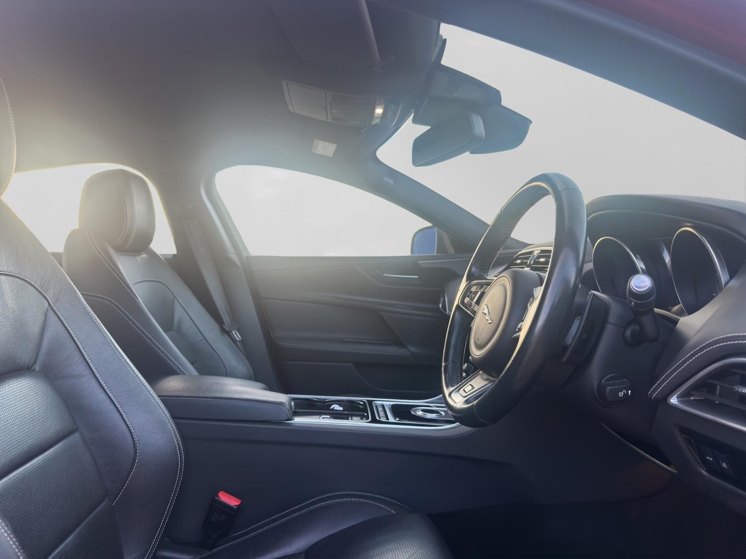 Used Jaguar XE 2016 for sale - 76696992: Photo 9