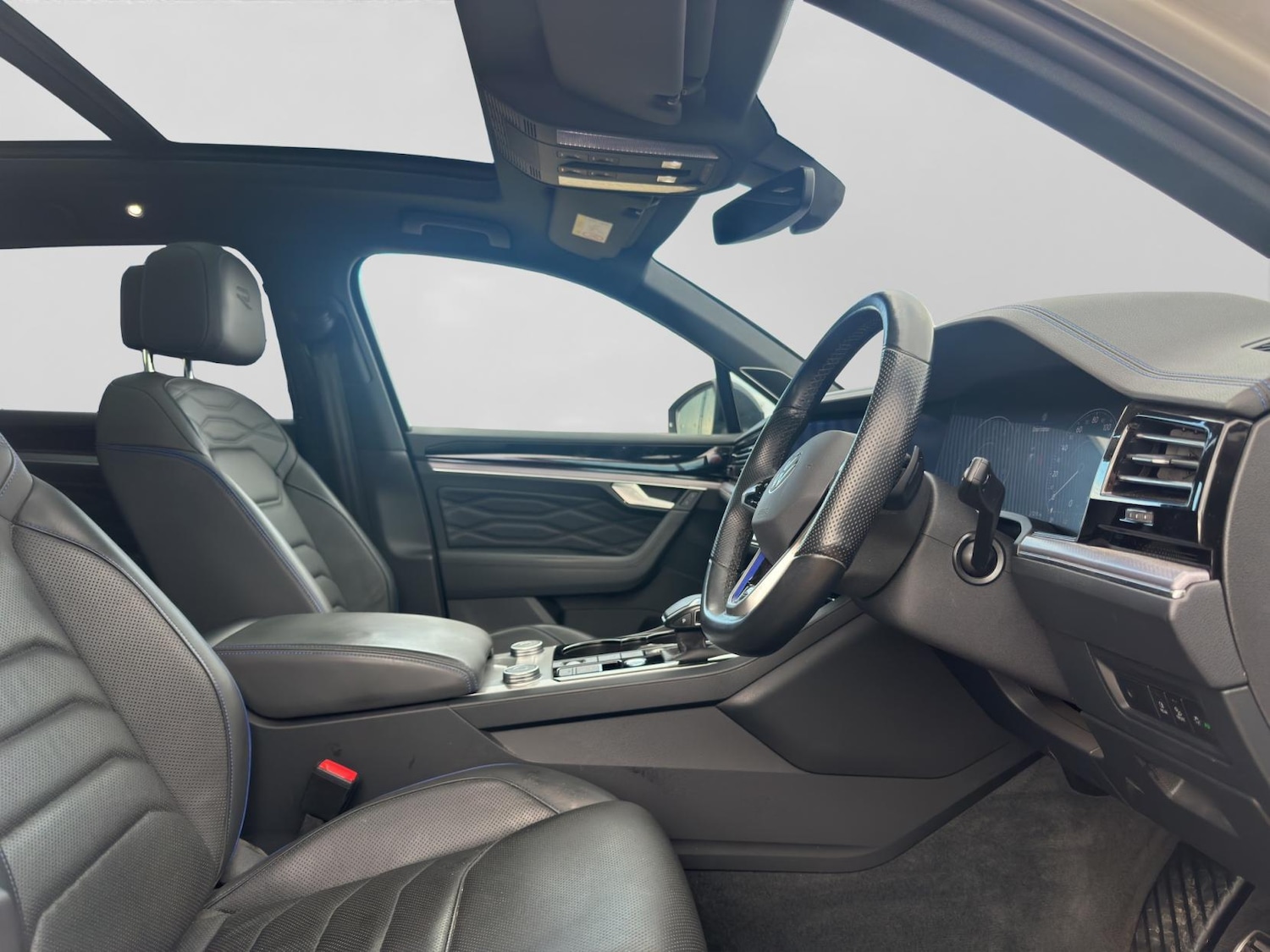 Used Volkswagen Touareg 2023 for sale - 77532294: Photo 9