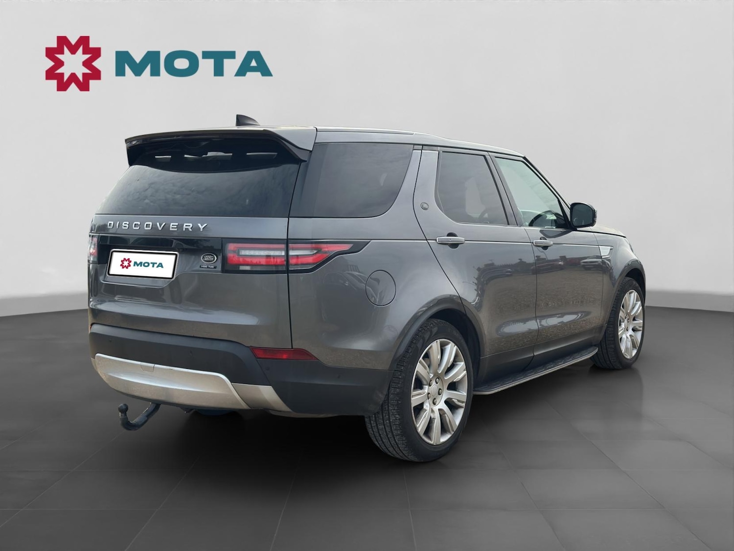 Used Land Rover Discovery 2017 for sale - 77988623: Photo 4