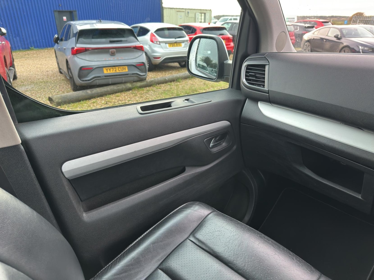 Used Peugeot Traveller 2018 for sale - 76709829: Photo 17