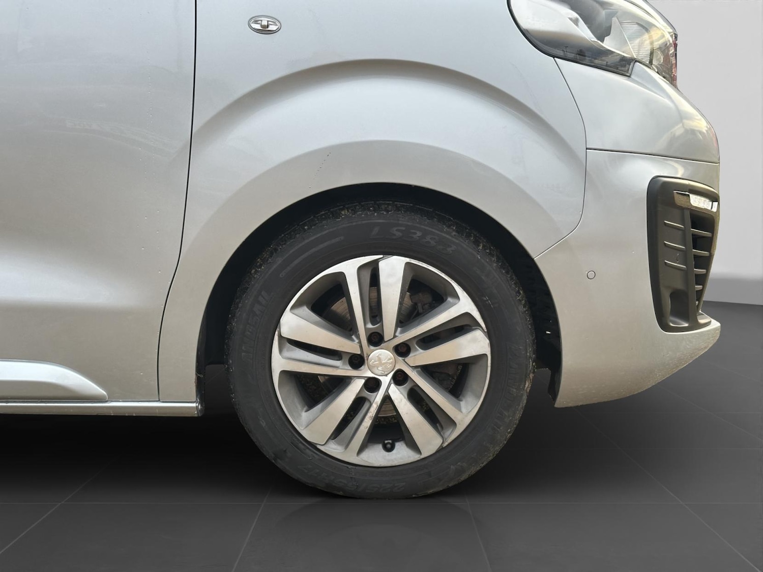 Used Peugeot Traveller 2018 for sale - 76709829: Photo 21