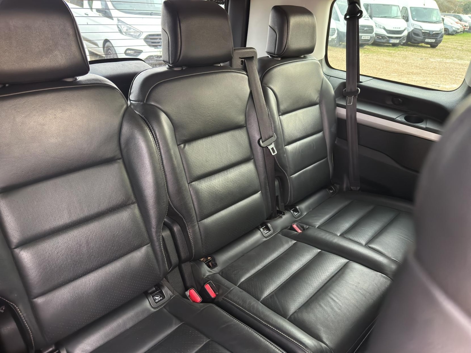 Used Peugeot Traveller 2018 for sale - 76709829: Photo 32