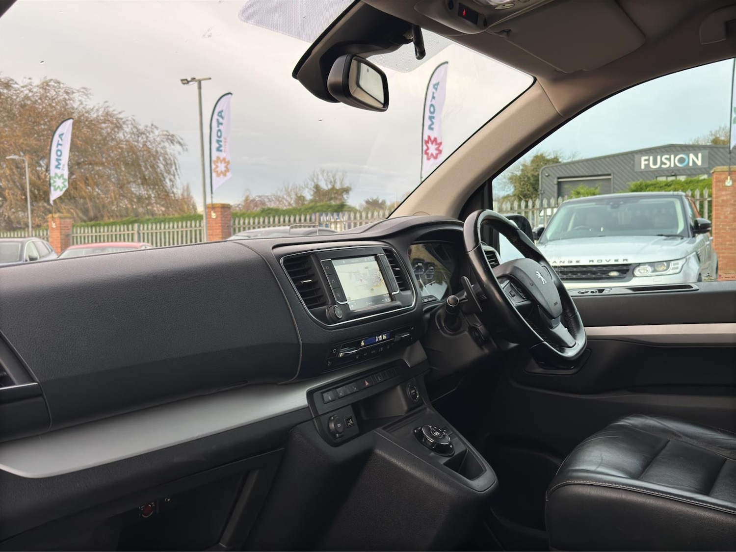 Used Peugeot Traveller 2018 for sale - 76709829: Photo 34