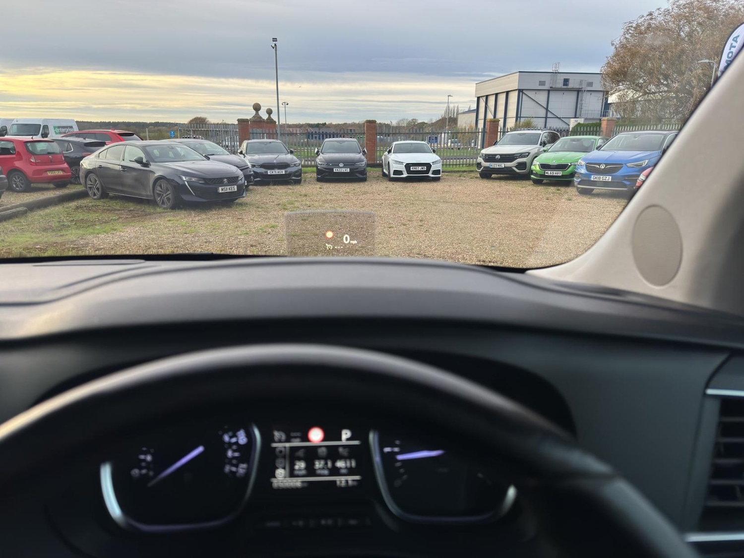 Used Peugeot Traveller 2018 for sale - 76709829: Photo 36