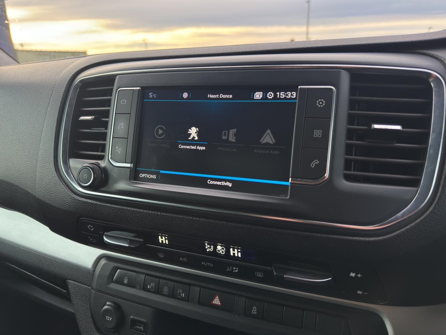 Used Peugeot Traveller 2018 for sale - 76709829: Photo 38