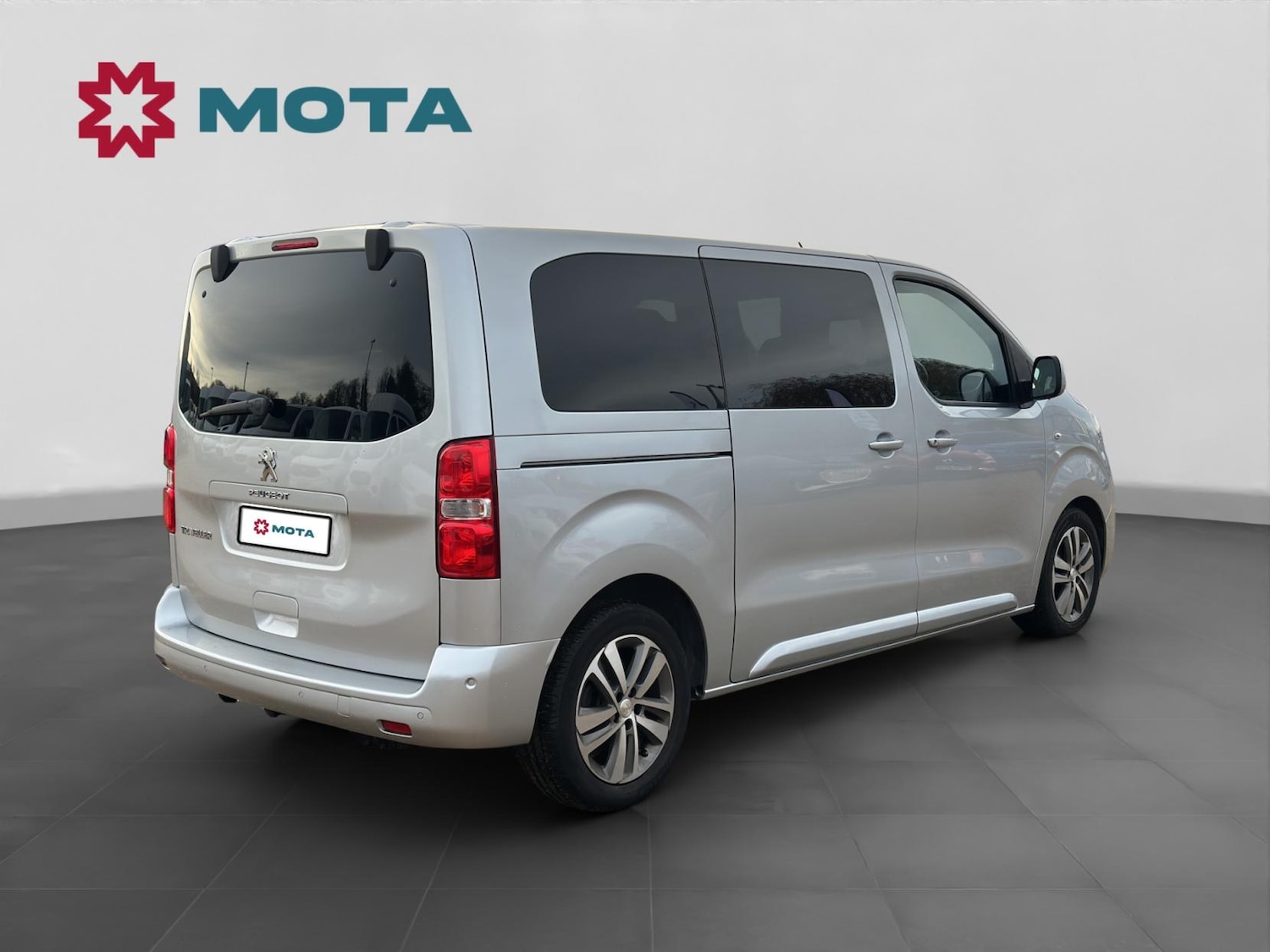 Used Peugeot Traveller 2018 for sale - 76709829: Photo 4