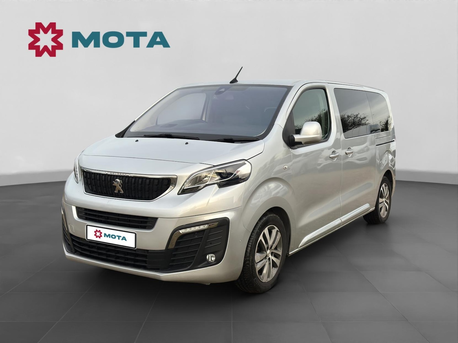 Used Peugeot Traveller 2018 for sale - 76709829: Photo 6