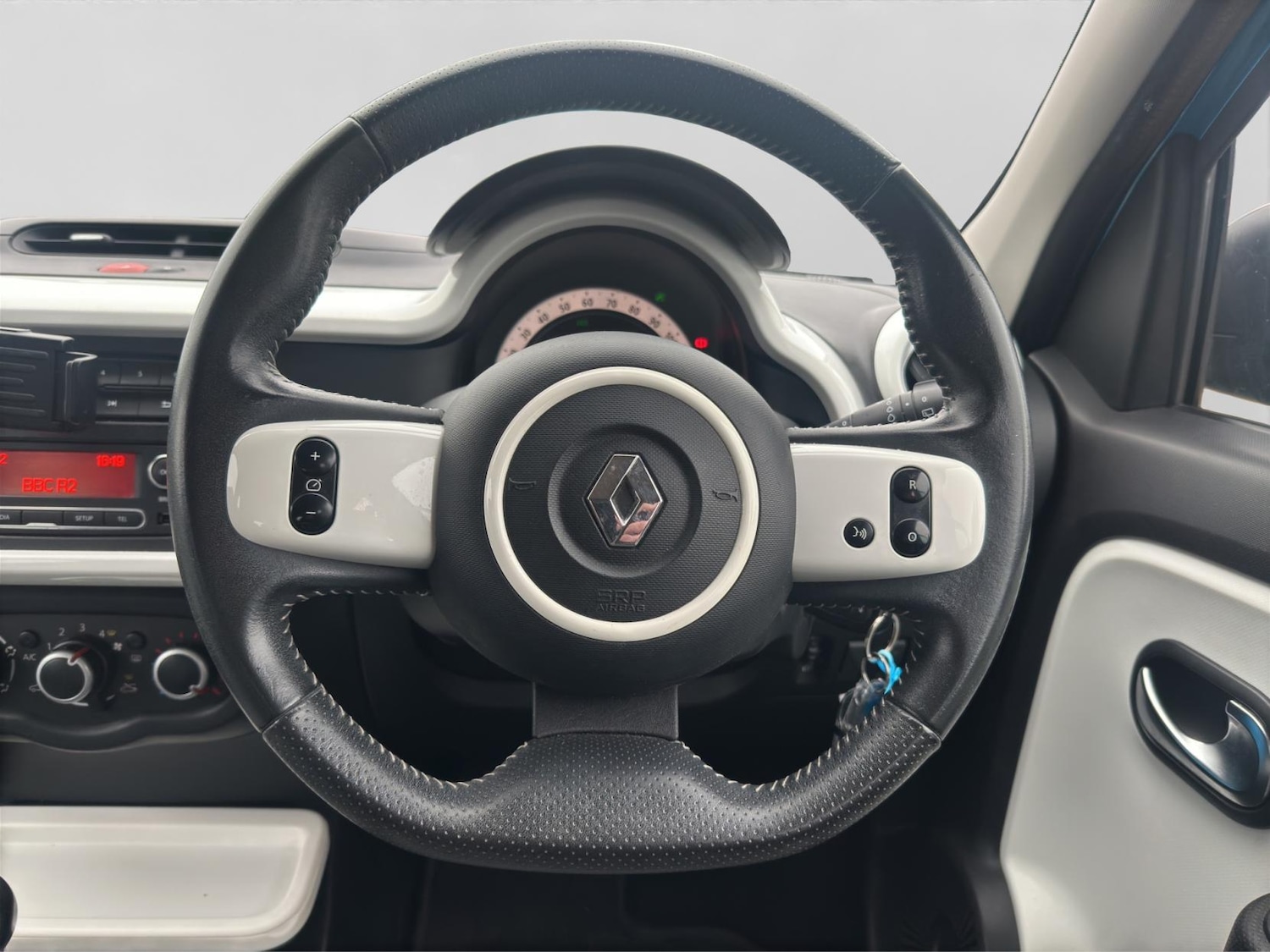 Used Renault Twingo 2017 for sale - 77450015: Photo 11