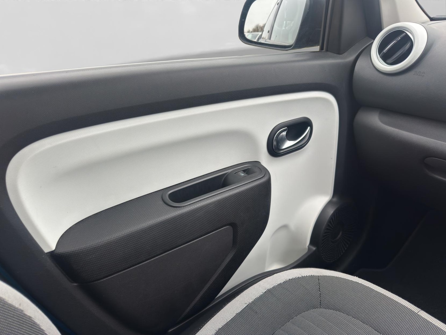 Used Renault Twingo 2017 for sale - 77450015: Photo 18