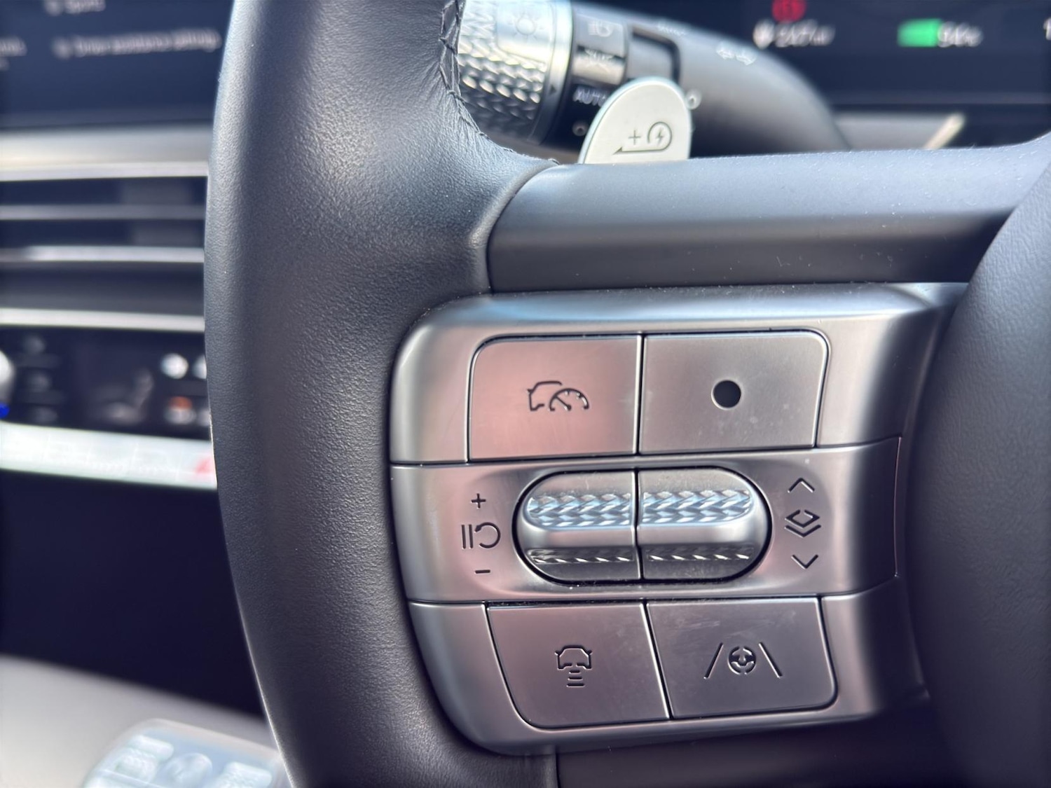 Used Genesis GV60 2023 for sale - 77848296: Photo 31