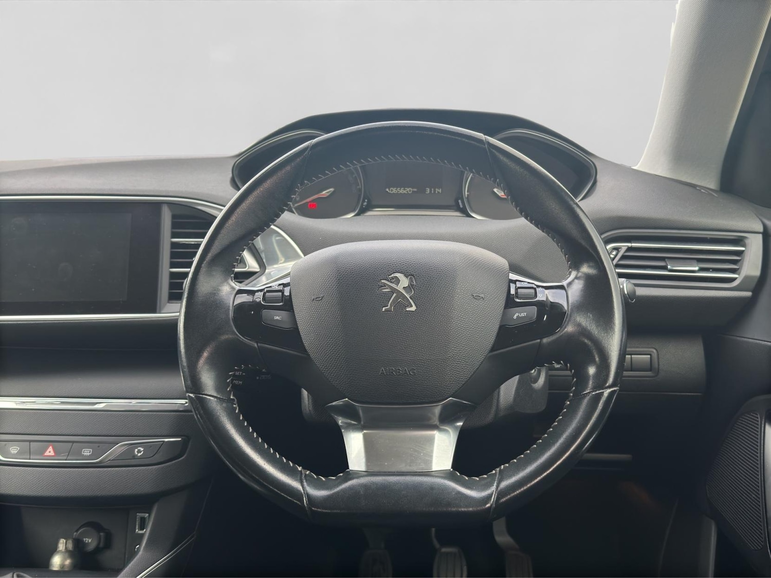 Used Peugeot 308 2017 for sale - 76650011: Photo 11