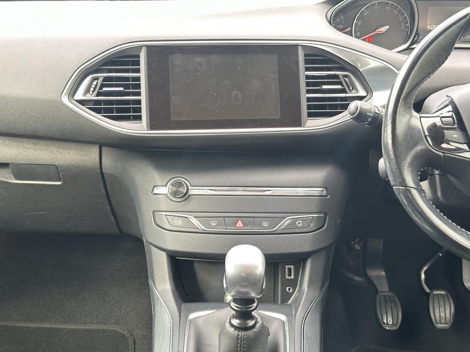 Used Peugeot 308 2017 for sale - 76650011: Photo 16