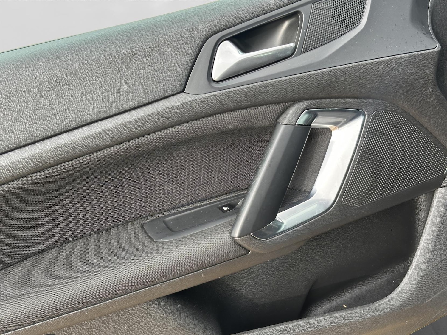 Used Peugeot 308 2017 for sale - 76650011: Photo 18