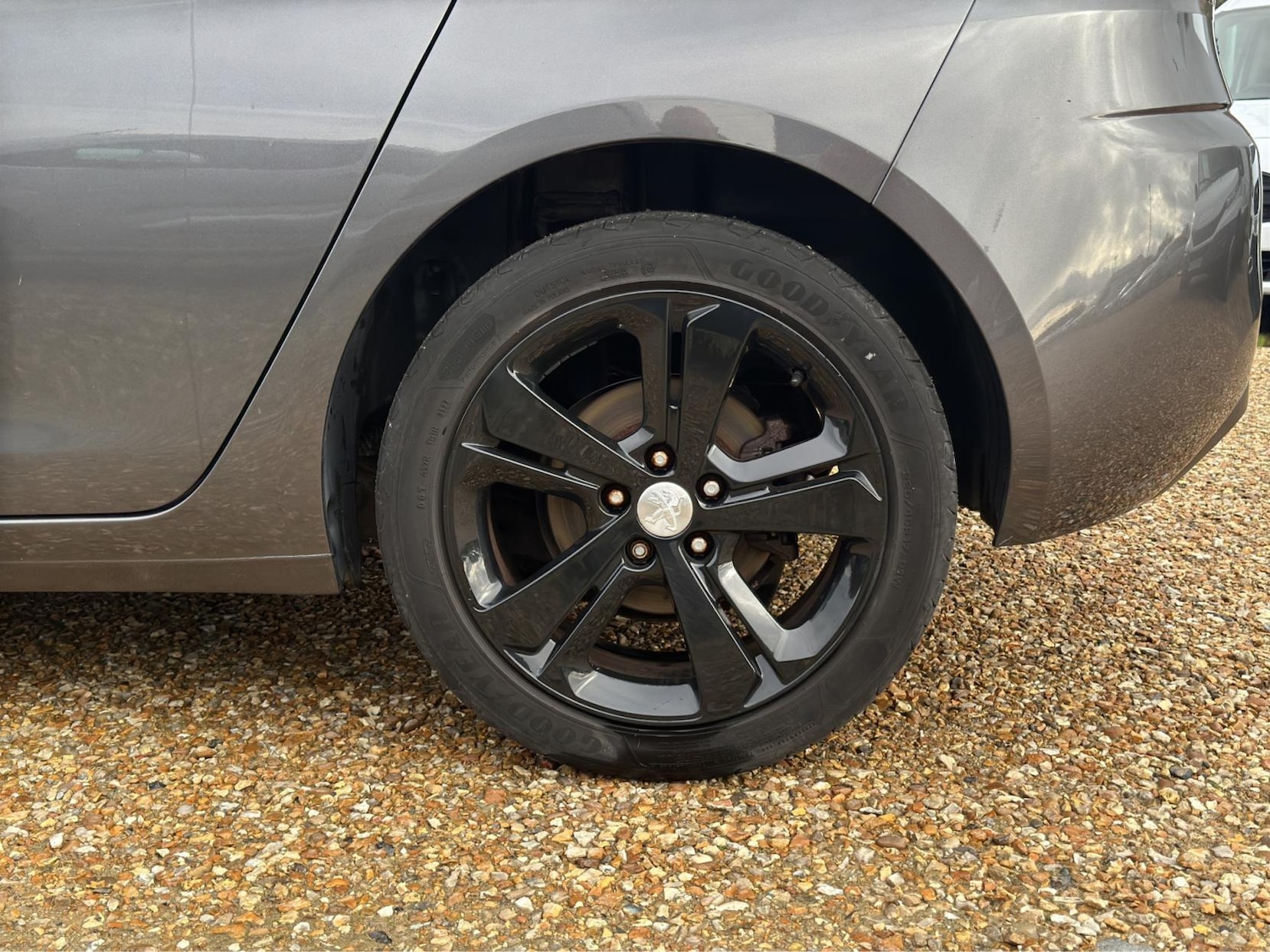 Used Peugeot 308 2017 for sale - 76650011: Photo 24