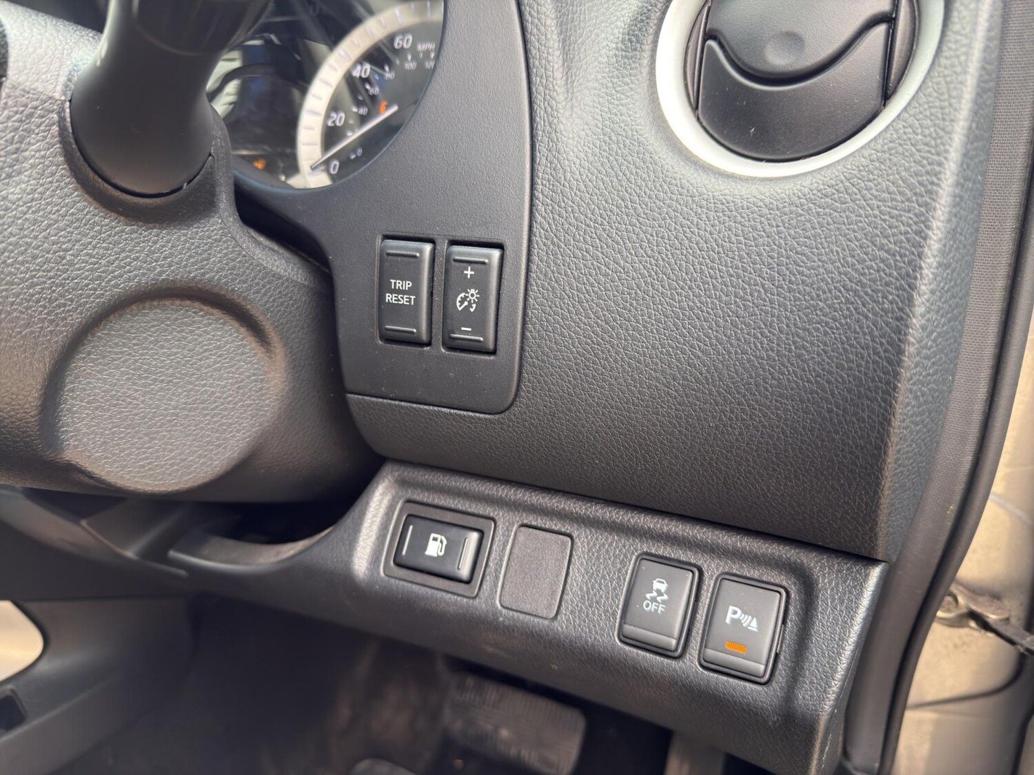 Used Nissan Navara 2017 for sale - 77679059: Photo 29