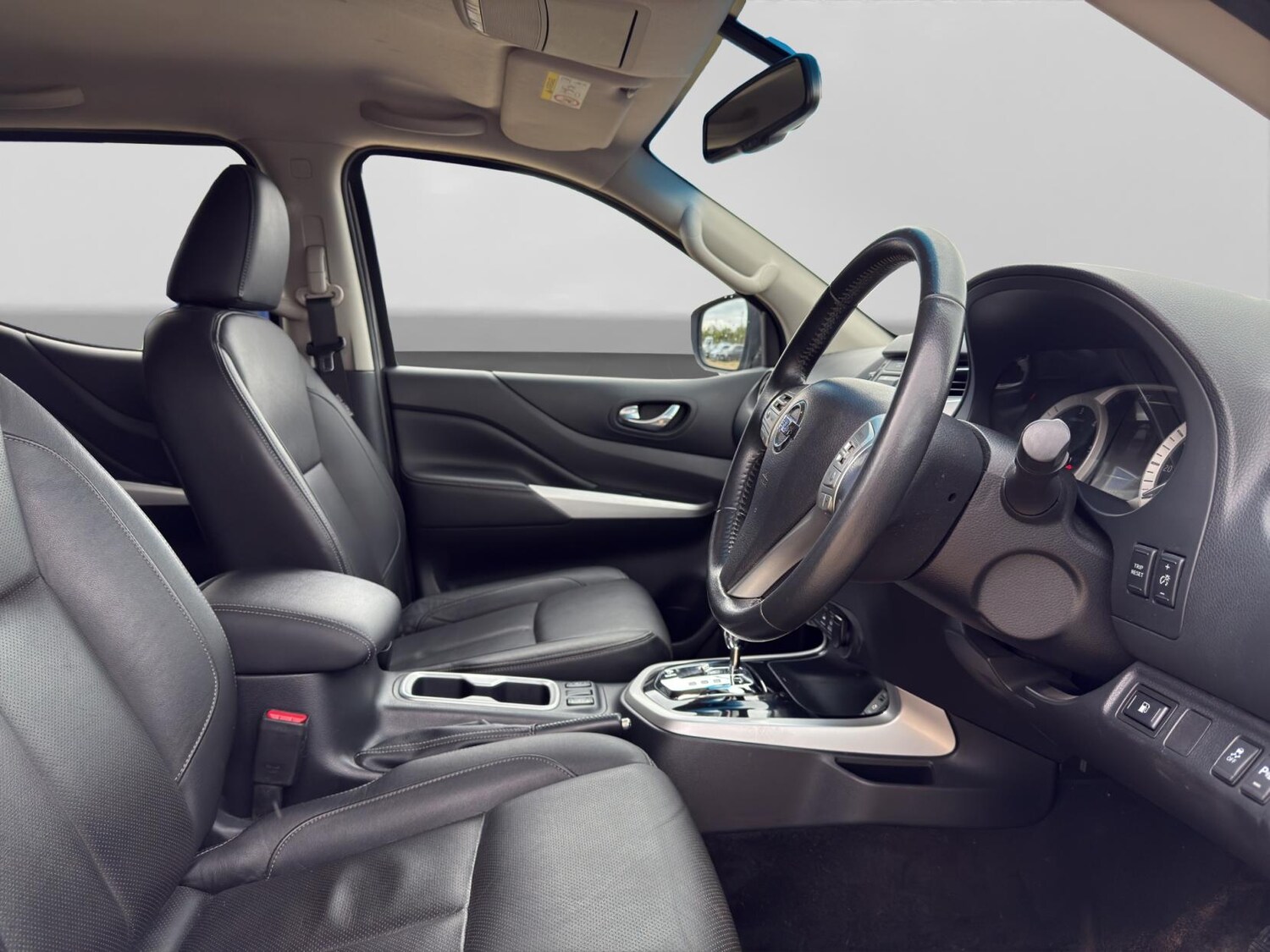 Used Nissan Navara 2017 for sale - 77679059: Photo 9