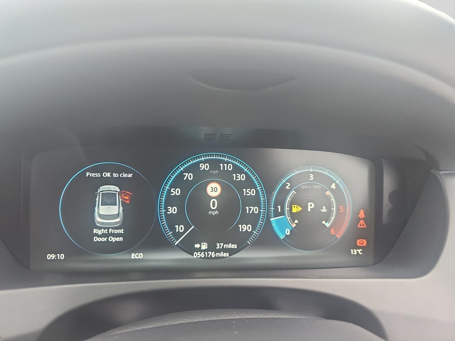 Used Jaguar F-Pace 2017 for sale - 76650048: Photo 11