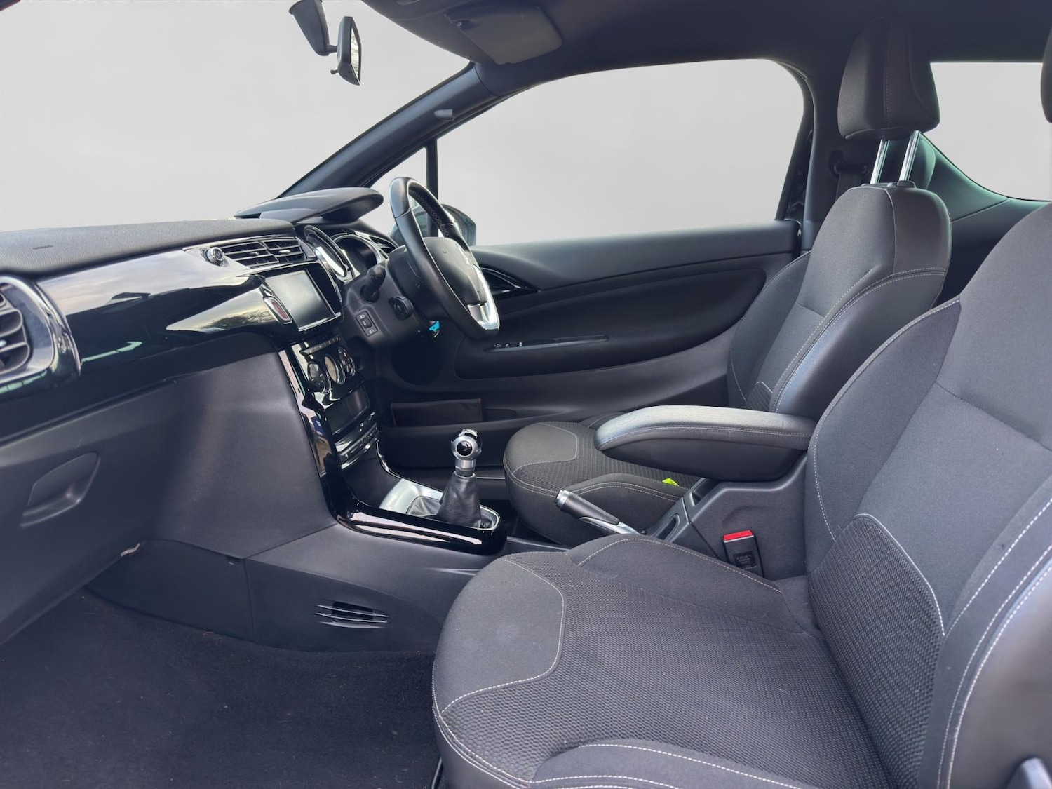 Used DS Automobiles DS 3 2017 for sale - 77504512: Photo 17