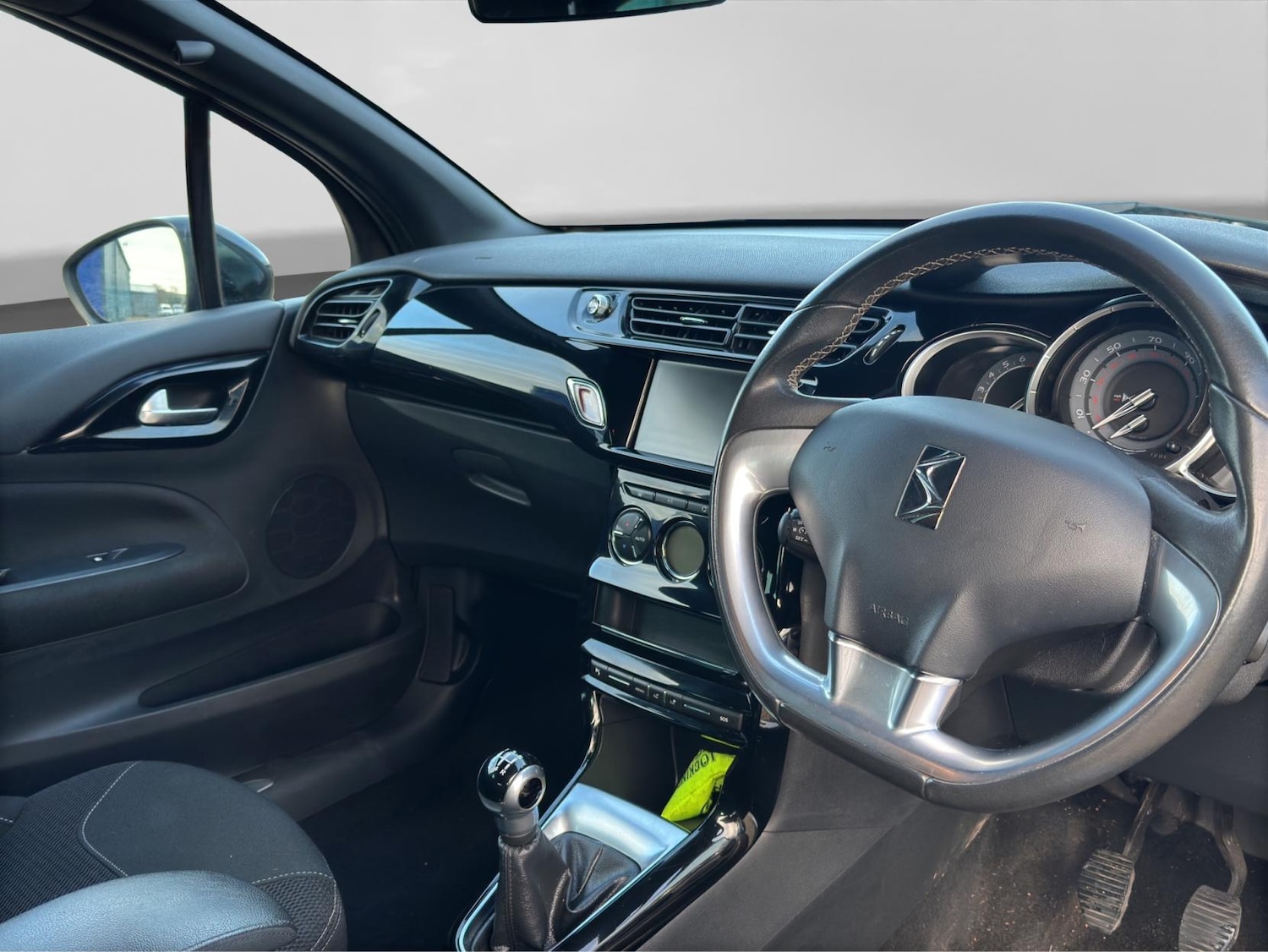 Used DS Automobiles DS 3 2017 for sale - 77504512: Photo 9