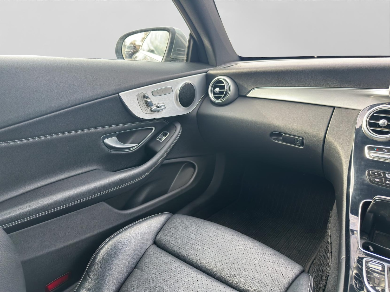 Used Mercedes-Benz C Class 2017 for sale - 77592388: Photo 12