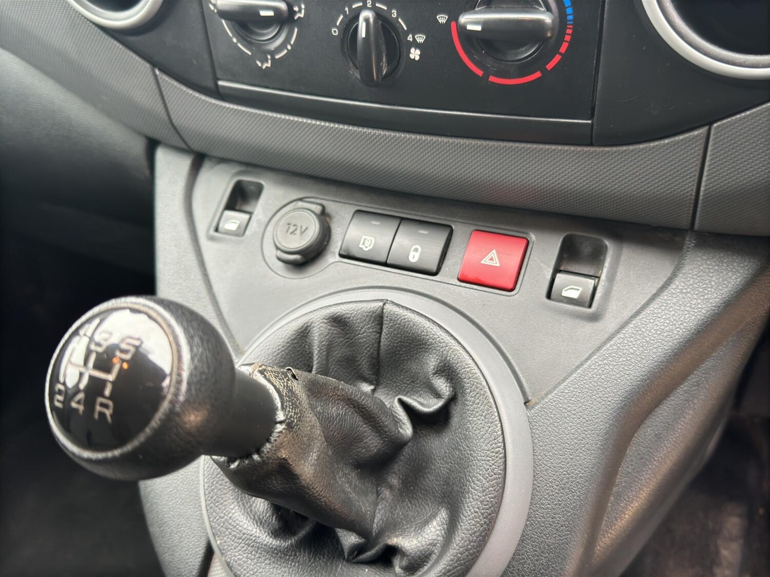 Used Peugeot Partner 2018 for sale - 77778698: Photo 15