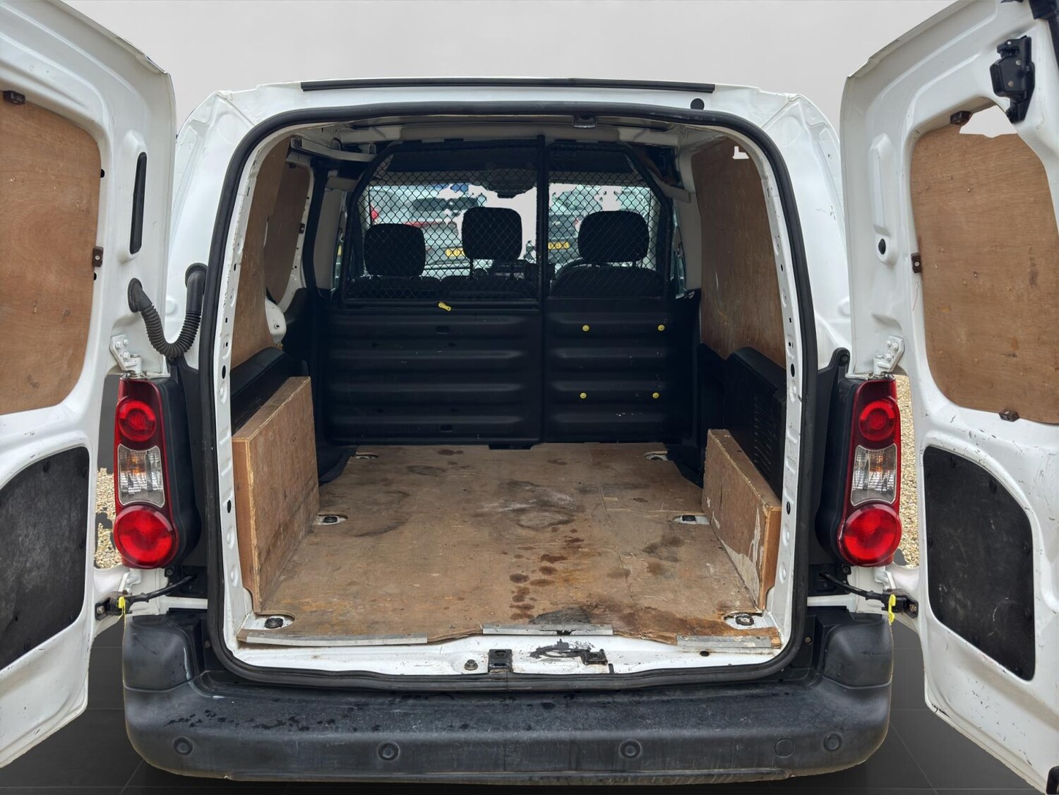 Used Peugeot Partner 2018 for sale - 77778698: Photo 19