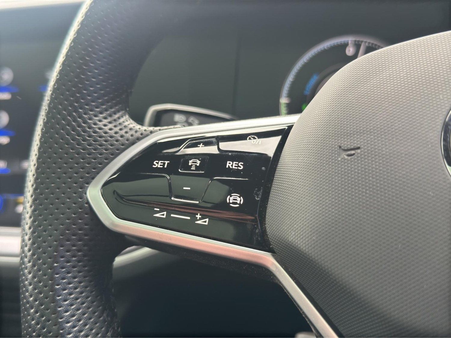 Used Volkswagen Touareg 2023 for sale - 77682244: Photo 33