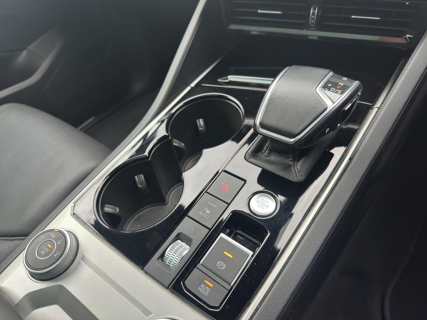 Used Volkswagen Touareg 2023 for sale - 77682244: Photo 42