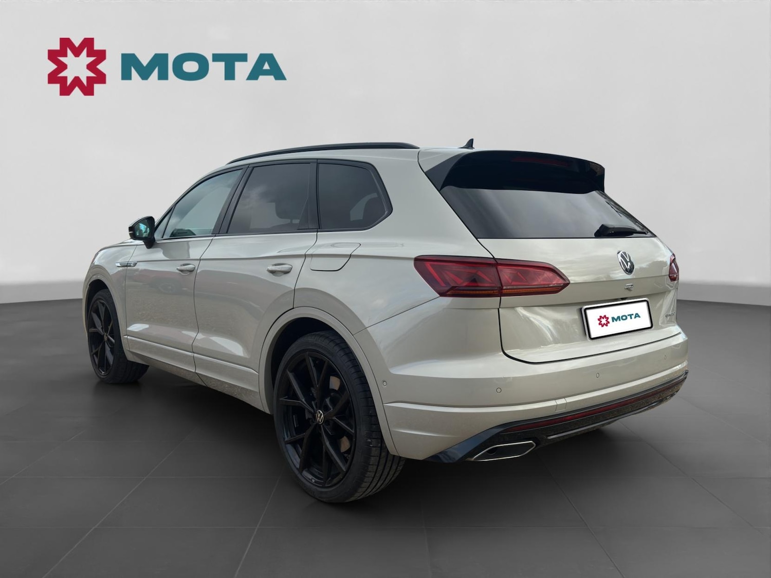 Used Volkswagen Touareg 2023 for sale - 77682244: Photo 8