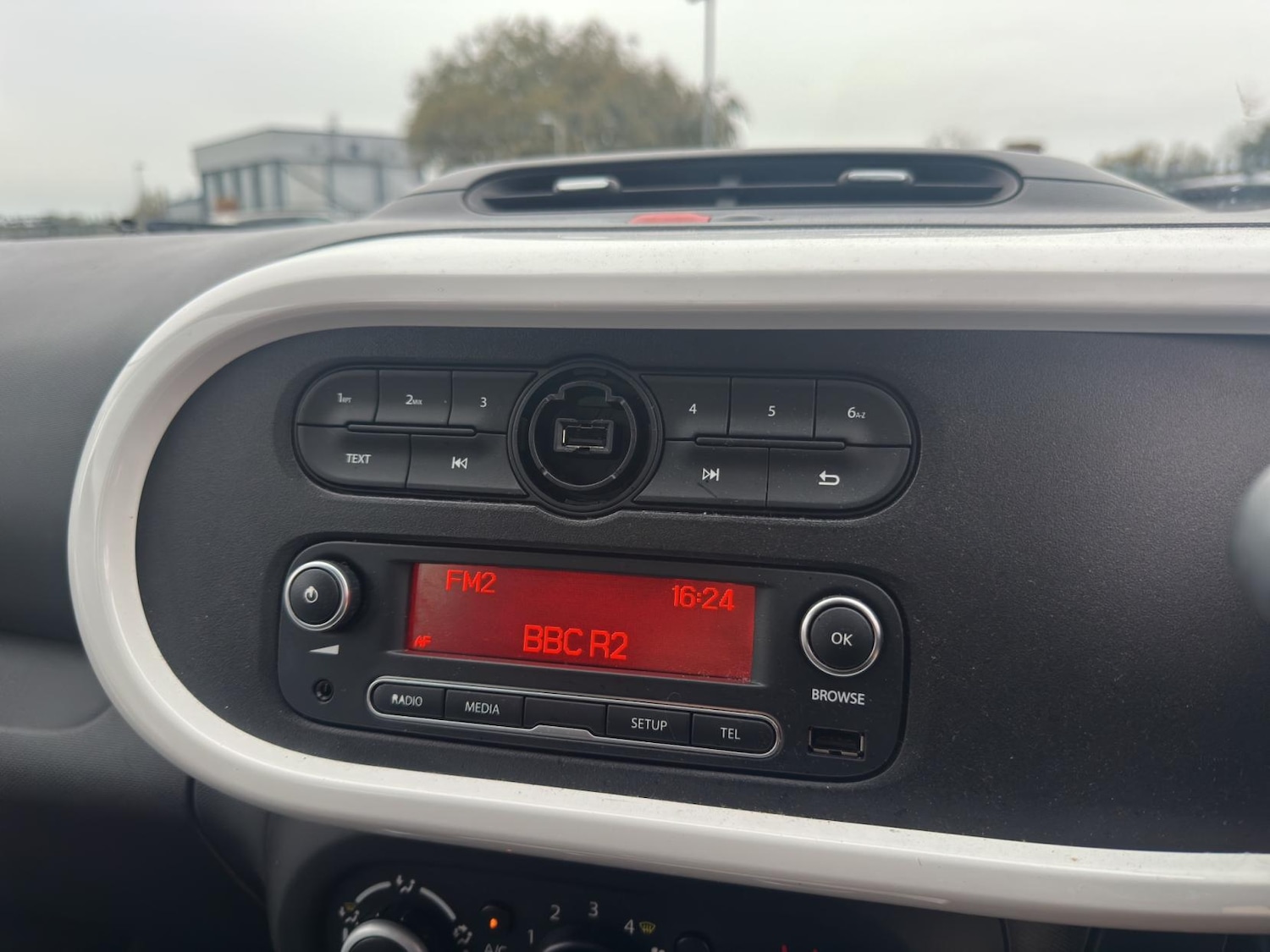 Used Renault Twingo 2017 for sale - 76650012: Photo 38