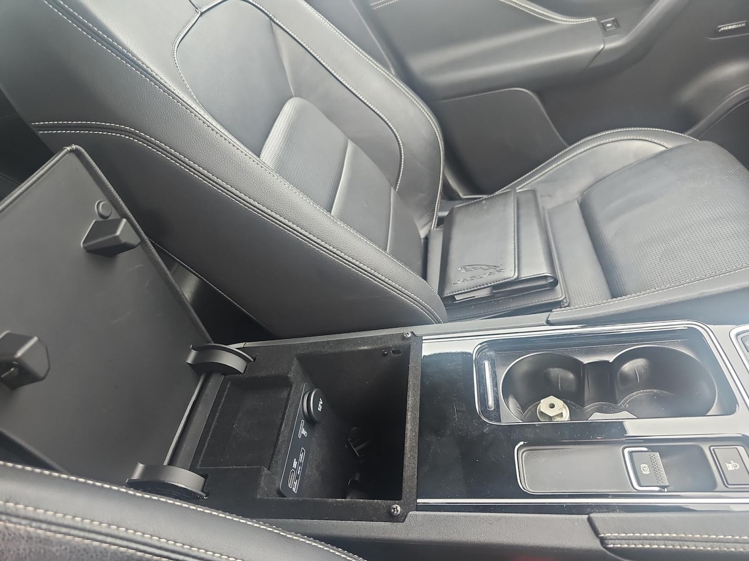 Used Jaguar F-Pace 2017 for sale - 77289542: Photo 23