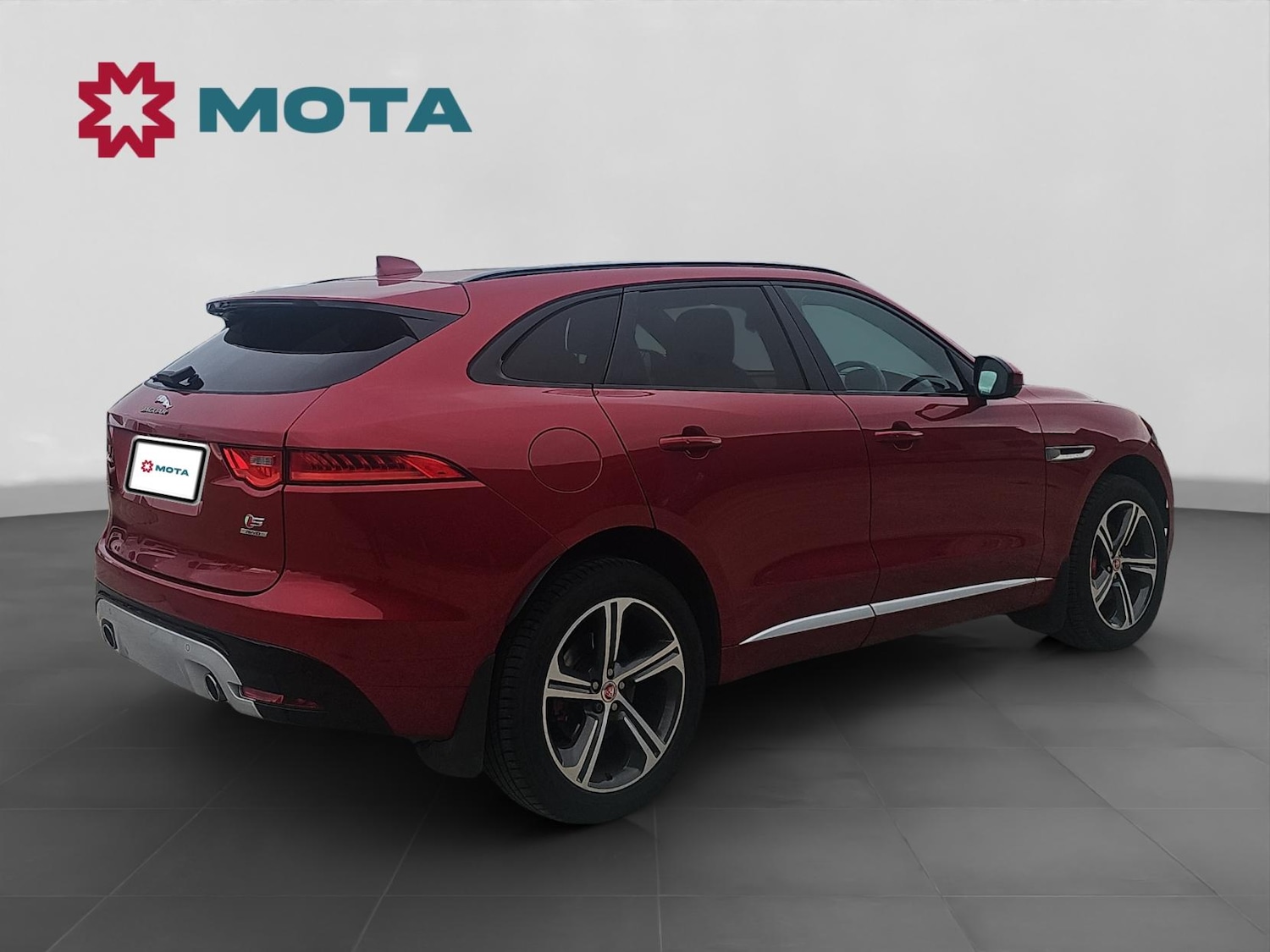Used Jaguar F-Pace 2017 for sale - 77289542: Photo 4