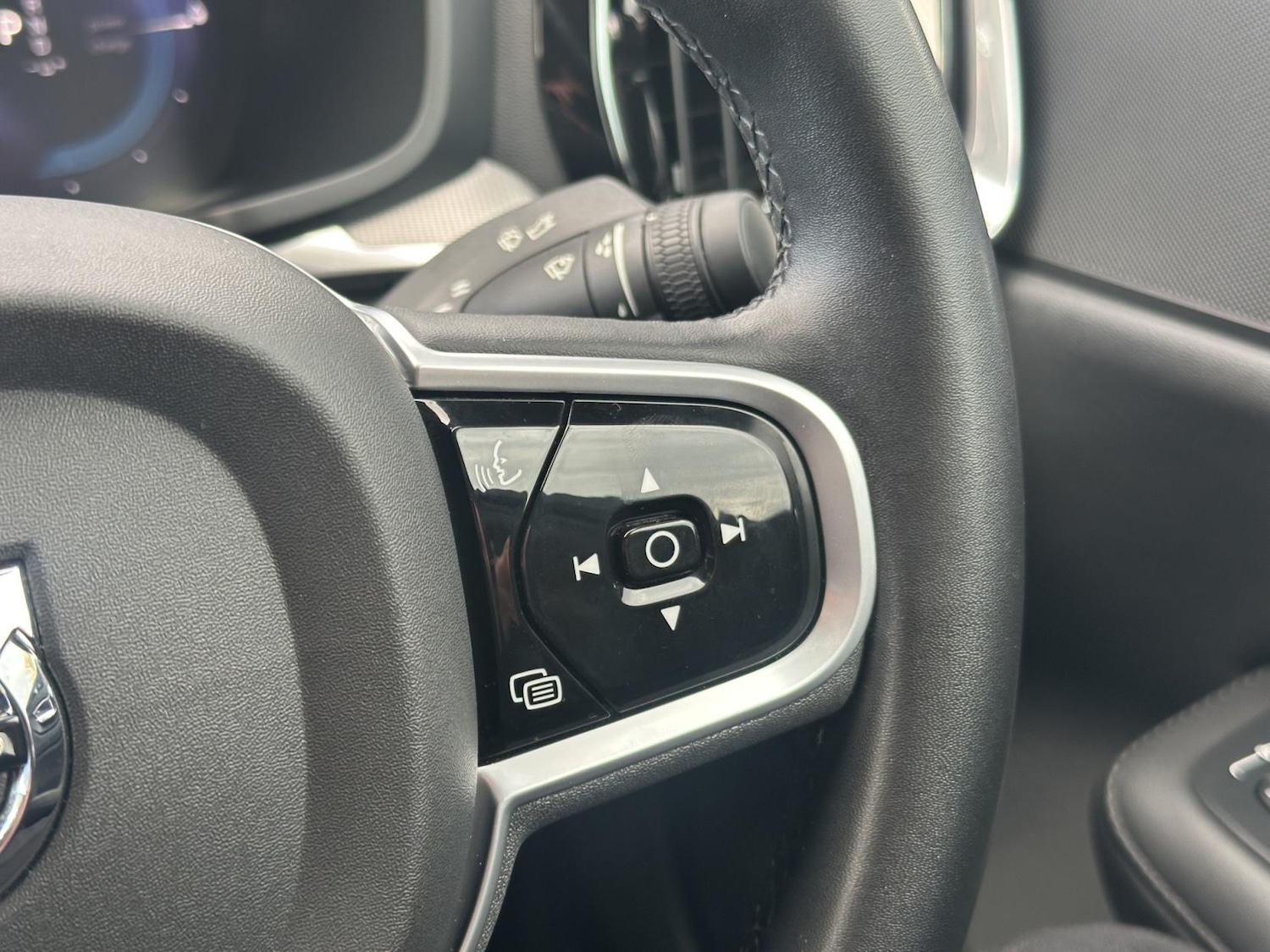 Used Volvo S60 2022 for sale - 76650009: Photo 37